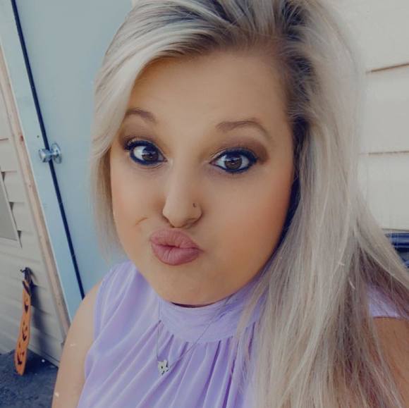 Meet your Posher, Jess - Picture 1 of 1